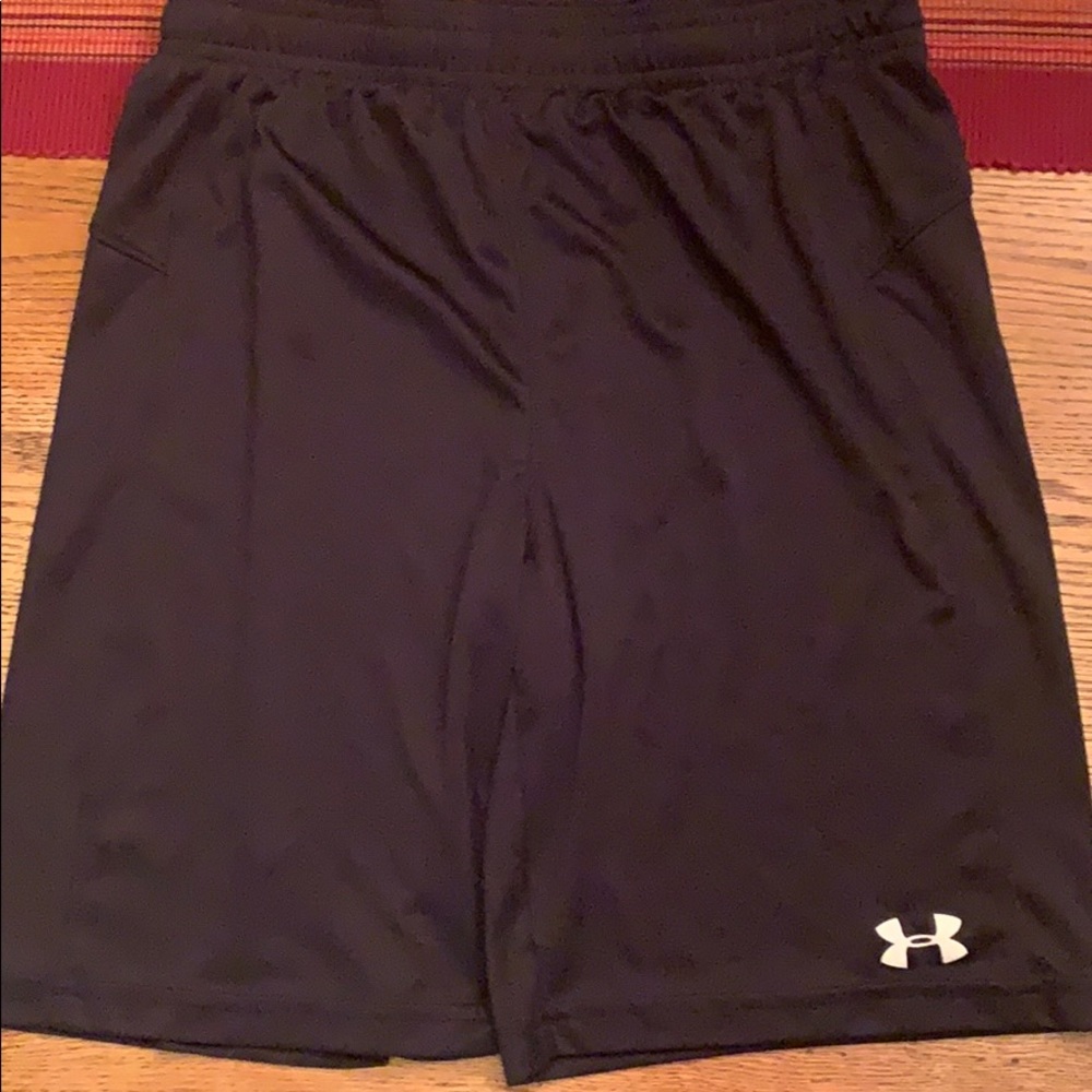 Under Armour youth large black shorts